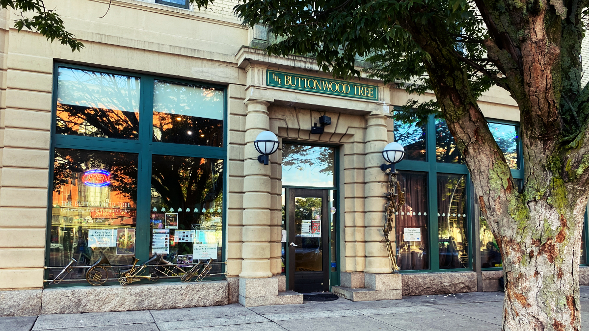 Exterior of The Buttonwood Tree in Middletown, CT